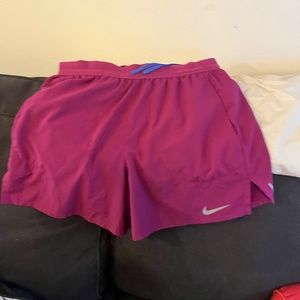 Nike size Medium Mens running shorts